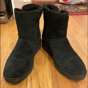 UGG Kristin - Classic Slim Mini Boot